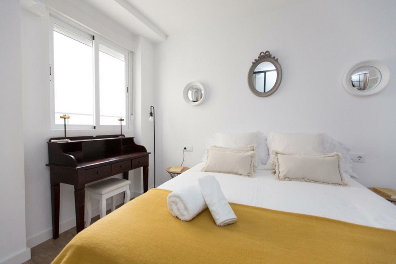 Apartamento Saravia Only Families Kordoba Bagian luar foto