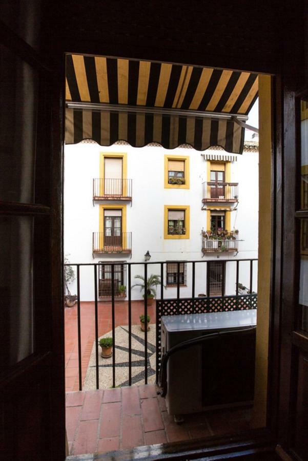 Apartamento Saravia Only Families Kordoba Bagian luar foto